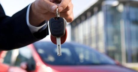 購車觀念悄然轉變 為何越來越多“聰明人”選擇暫緩買車？